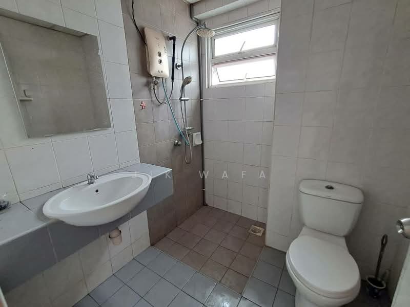 Condominium for Sale at Sterling - Jik Wafa - Bathroom - PropertyGuru.com.my