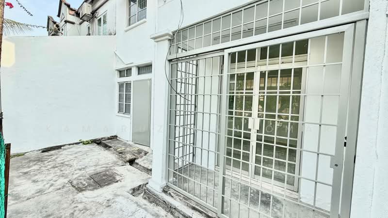 Rumah Teres 2-Tingkat untuk Dijual di Subang Jaya (Selangor) - Kamaruzaman Omar - Exterior - PropertyGuru.com.my