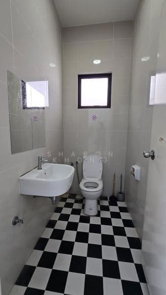 Shop for Rent in Eco Majestic (Semenyih) - Sharon Khong - Bathroom - PropertyGuru.com.my