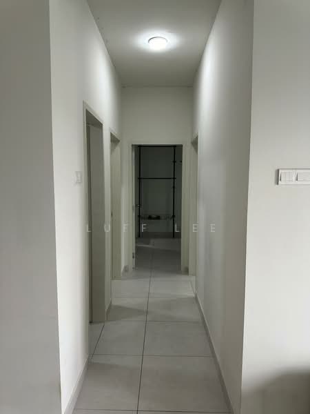 Kediaman Servis untuk Disewa di Majestic Maxim - Luff Lee - Corridor - PropertyGuru.com.my