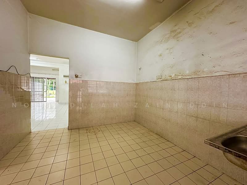 2-storey Terraced House for Sale in Desa Coalfields (Sungai Buloh) - NORFADILAH ZAINUDDIN - Kitchen - PropertyGuru.com.my