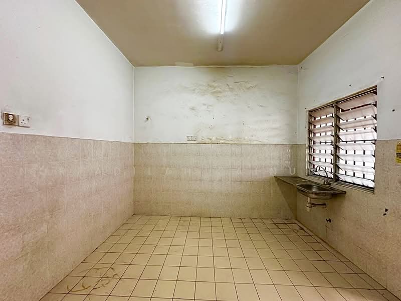 2-storey Terraced House for Sale in Desa Coalfields (Sungai Buloh) - NORFADILAH ZAINUDDIN - Kitchen - PropertyGuru.com.my