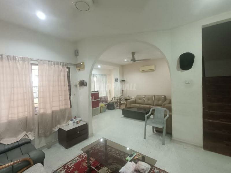 Rumah Teres 2-Tingkat untuk Dijual di SS19 (Subang Jaya) - Reena Sarif - Living Room - PropertyGuru.com.my