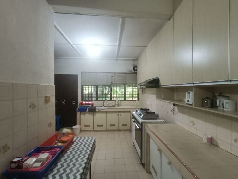 Rumah Teres 2-Tingkat untuk Dijual di SS19 (Subang Jaya) - Reena Sarif - Kitchen - PropertyGuru.com.my