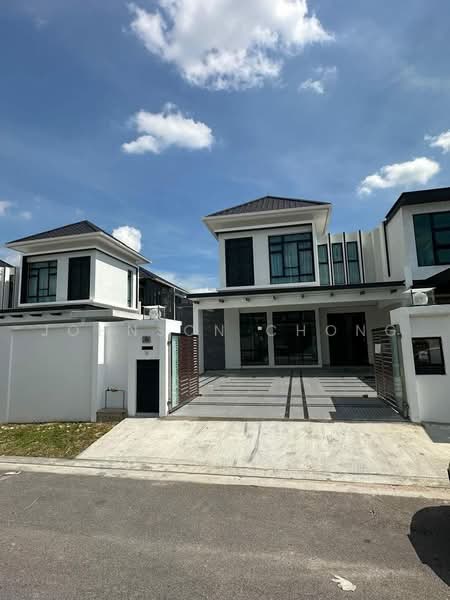 Rumah Berkembar untuk Dijual di Setia Tropika (Johor Bahru) - Johnson Chong - Exterior - PropertyGuru.com.my