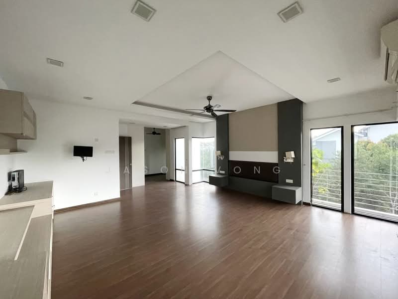 3-storey Terraced House for Sale in Lake Fields (Sungai Besi) - Jason Vong - Master bedroom - view iv - PropertyGuru.com.my