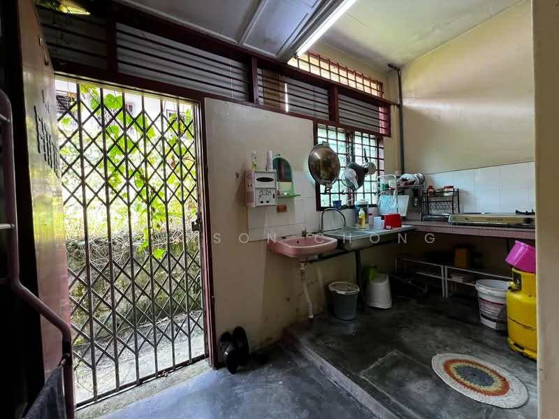 Rumah Teres 1-Tingkat untuk Disewa di Taman Senai Jaya (Senai) - Johnson Chong - Kitchen - PropertyGuru.com.my