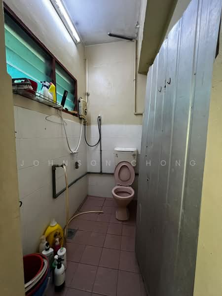 Rumah Teres 1-Tingkat untuk Disewa di Taman Senai Jaya (Senai) - Johnson Chong - Bathroom - PropertyGuru.com.my