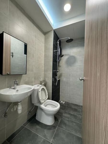 Condominium for Rent at QuayWest Residence - James Tan - Bathroom - PropertyGuru.com.my