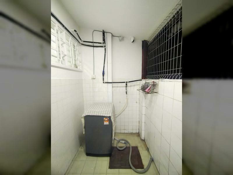 Rumah Teres 2-Tingkat untuk Dijual di SS19 (Subang Jaya) - Reena Sarif - Balcony - PropertyGuru.com.my