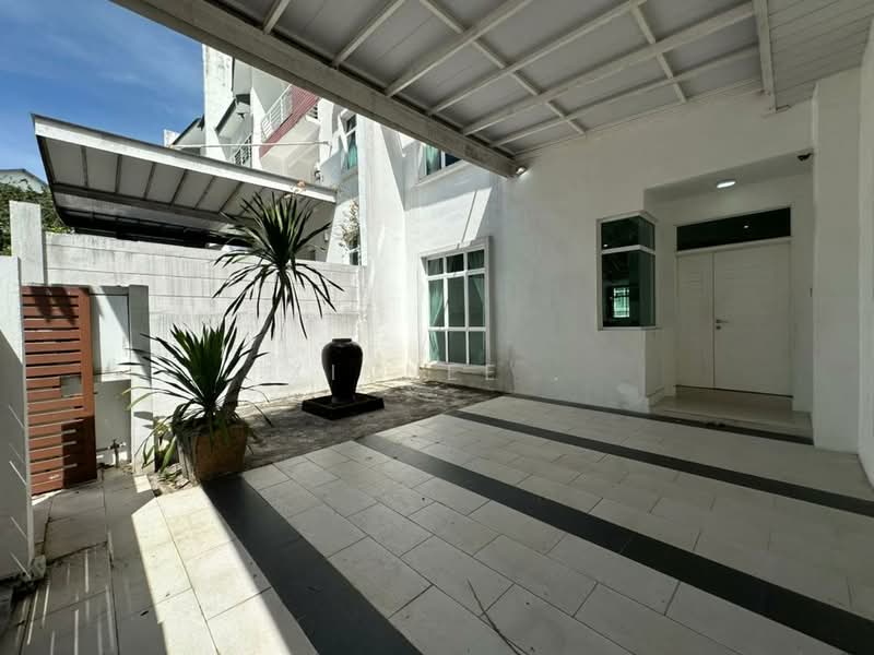 3-storey Terraced House for Rent in Tanjung Bungah (Penang) - Xinnee . - Exterior - PropertyGuru.com.my