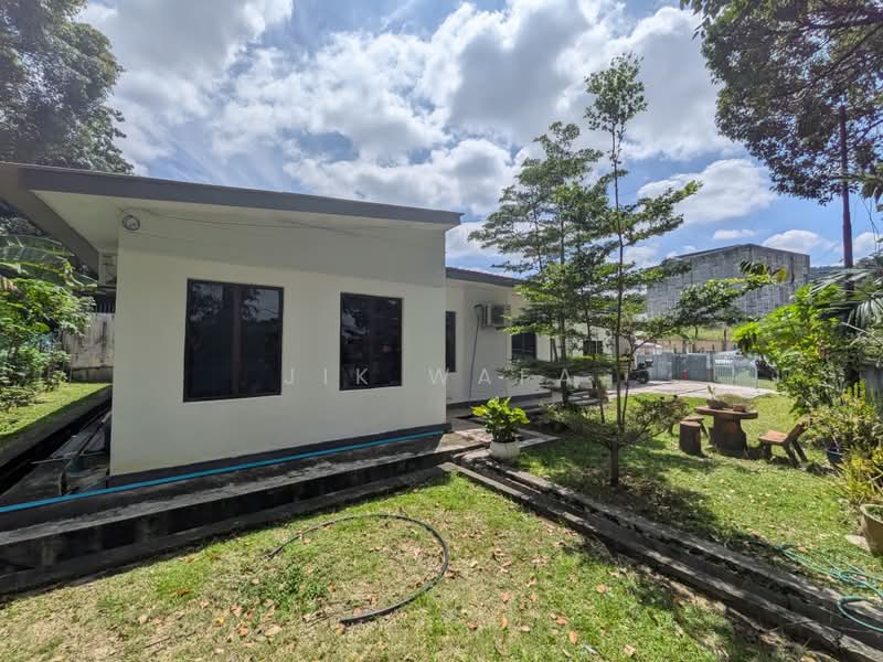 Bungalow House untuk Dijual di Sungai Penchala (Kuala Lumpur) - Jik Wafa - Exterior - PropertyGuru.com.my