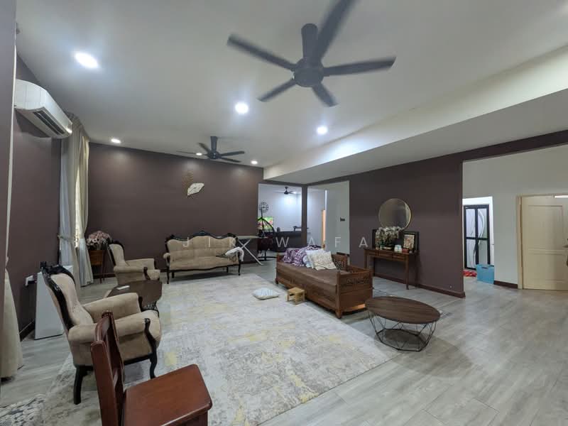 Bungalow House untuk Dijual di Sungai Penchala (Kuala Lumpur) - Jik Wafa - Living Room - PropertyGuru.com.my