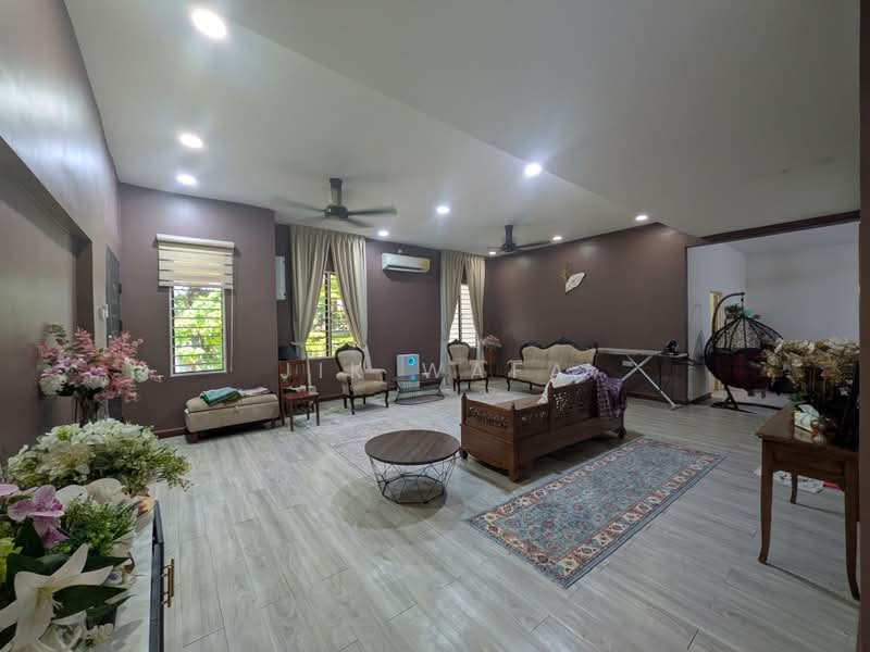 Bungalow House untuk Dijual di Sungai Penchala (Kuala Lumpur) - Jik Wafa - Living Room - PropertyGuru.com.my
