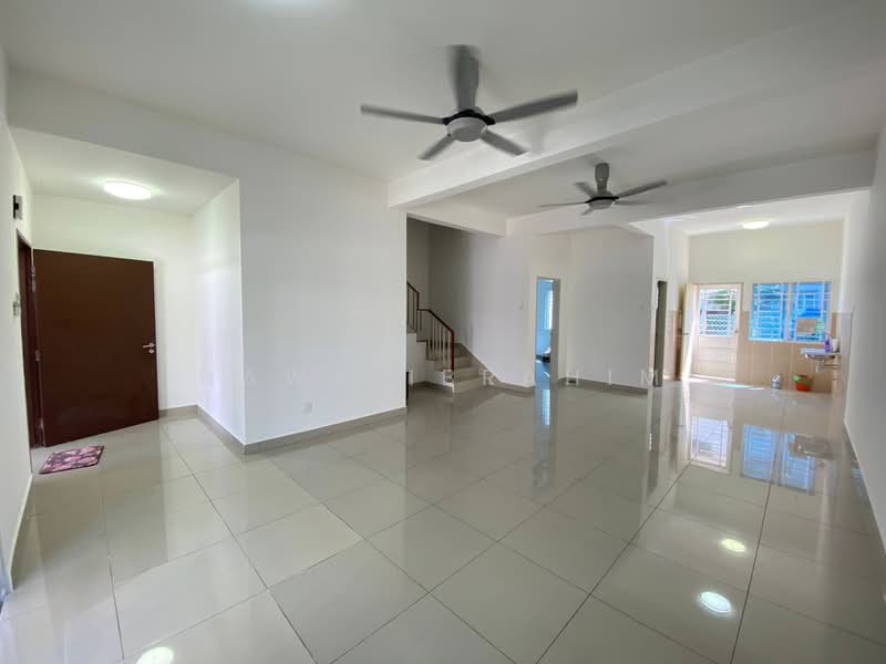 2-storey Terraced House for Sale in Semenyih (Selangor) - Hawa Ibrahim - Living Room - PropertyGuru.com.my
