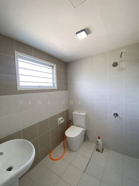 2-storey Terraced House for Sale in Semenyih (Selangor) - Hawa Ibrahim - Bathroom - PropertyGuru.com.my