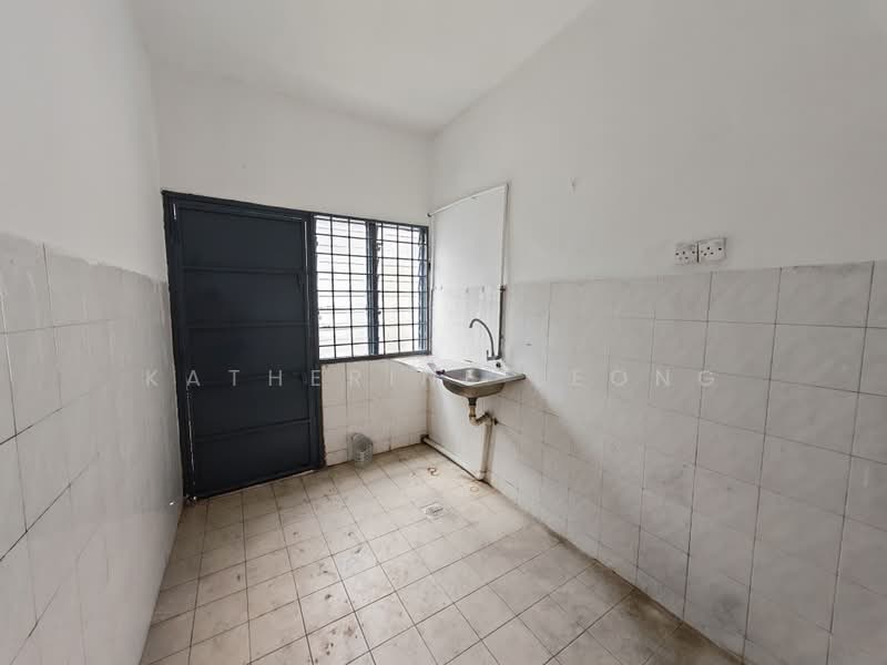 2-storey Terraced House for Sale in Bandar Baru Kundang (Rawang) - Katherine Leong - Kitchen - PropertyGuru.com.my