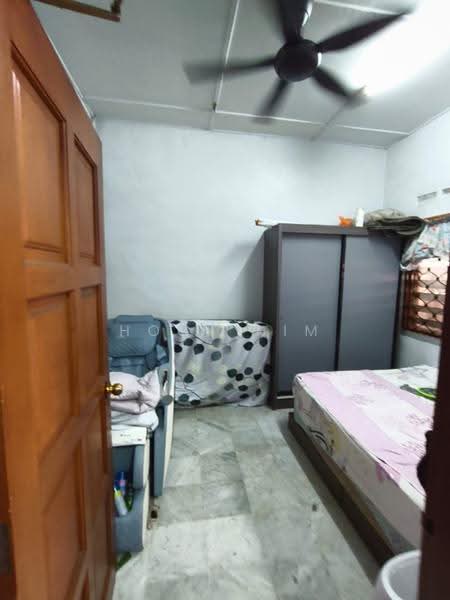 Rumah Teres 1-Tingkat untuk Dijual di Taman Ungku Tun Aminah (Skudai) - Hock Kim - Bedroom - PropertyGuru.com.my