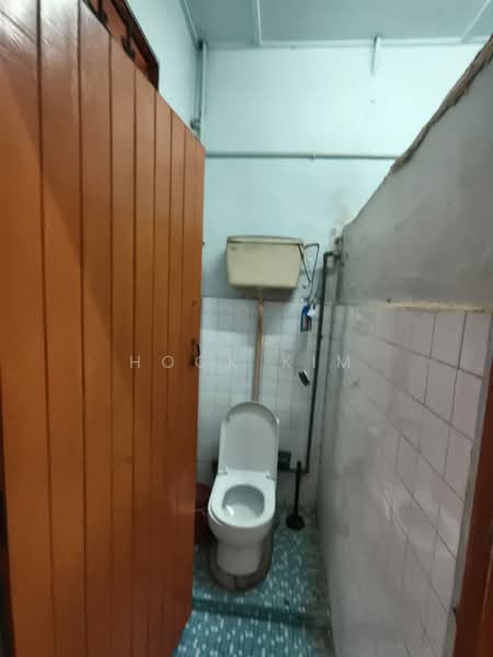 Rumah Teres 1-Tingkat untuk Dijual di Taman Ungku Tun Aminah (Skudai) - Hock Kim - Bathroom - PropertyGuru.com.my