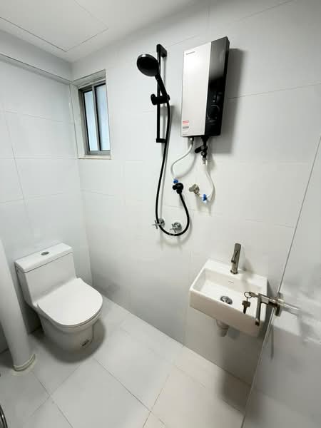 Apartment for Rent at Makmur Apartment - Philip Ng - Bathroom - PropertyGuru.com.my