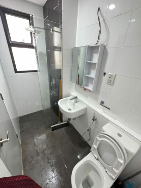 Service Residence for Sale at Ten Kinrara - Vincent Yeoh - Bathroom - PropertyGuru.com.my