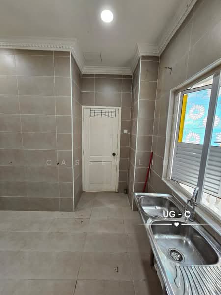 Rumah Teres 3-Tingkat untuk Dijual di Shah Alam (Selangor) - Cassey Lim - Kitchen - PropertyGuru.com.my