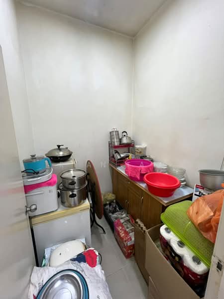 Cluster House for Sale in Taman Daiman Jaya (Kota Tinggi) - Ryan Tan - Kitchen - PropertyGuru.com.my