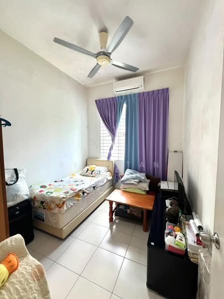 Cluster House for Sale in Taman Daiman Jaya (Kota Tinggi) - Ryan Tan - Bedroom - PropertyGuru.com.my