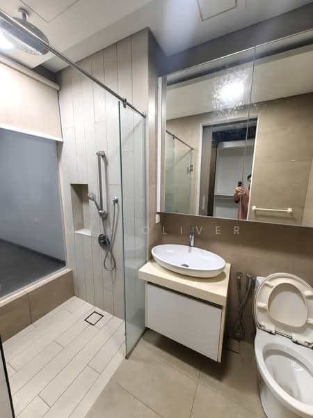 Service Residence for Sale at Twin Arkz - Mak Oliver - Bathroom - PropertyGuru.com.my