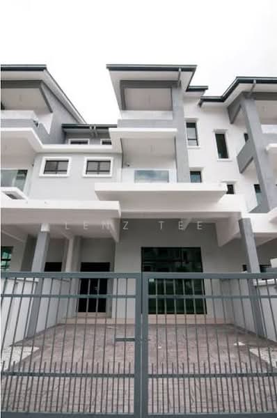 Rumah Teres 3-Tingkat untuk Dijual di Taman Bukit Prima (Cheras) - Lenz Tee - Exterior - PropertyGuru.com.my
