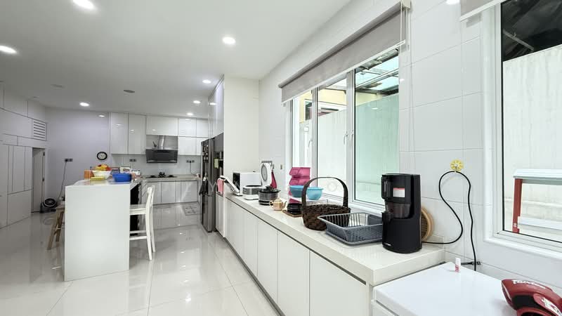 Semi-Detached House for Sale in Beverly Heights (Ampang) - Dlynie Ooi - Kitchen - PropertyGuru.com.my