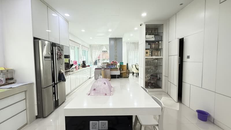 Semi-Detached House for Sale in Beverly Heights (Ampang) - Dlynie Ooi - Kitchen - PropertyGuru.com.my
