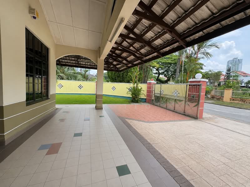 1-storey Terraced House for Sale in Taman Molek (Johor Bahru) - PK Teo - Exterior - PropertyGuru.com.my