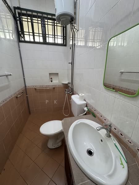 1-storey Terraced House for Sale in Taman Molek (Johor Bahru) - PK Teo - Bathroom - PropertyGuru.com.my