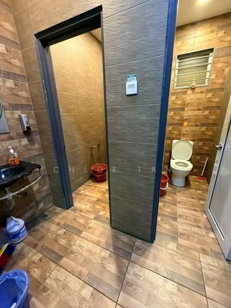 Kilang untuk Dijual di Bandar Bukit Raja (Klang) - Chloe Tan - Bathroom - PropertyGuru.com.my
