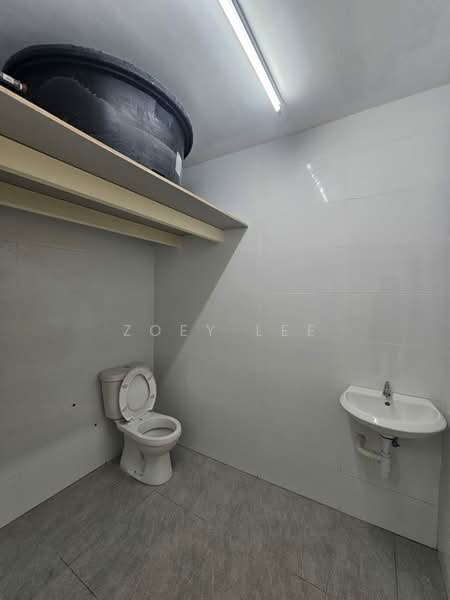 Rumah Teres 2-Tingkat untuk Dijual di Taman Damai Jaya (Skudai) - Zoey Lee - Bathroom - PropertyGuru.com.my