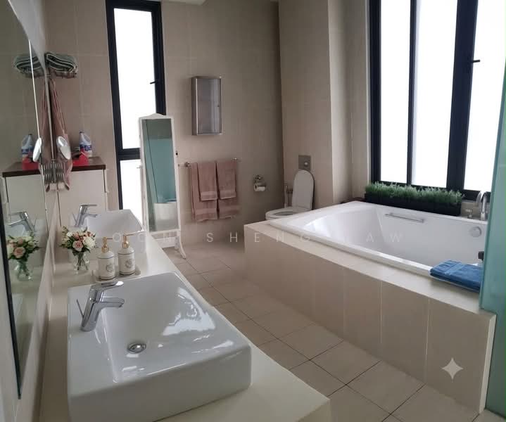 Bungalow House for Sale in Bandar Sungai Long (Selangor) - Soon Sheng Law - Bathroom - PropertyGuru.com.my