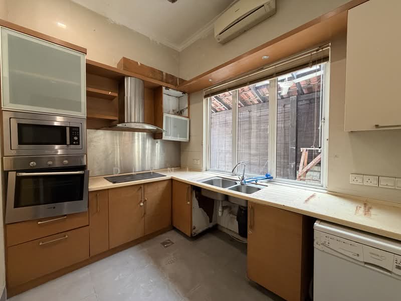 Semi-Detached House for Sale in Beverly Heights (Ampang) - Dlynie Ooi - Kitchen - PropertyGuru.com.my