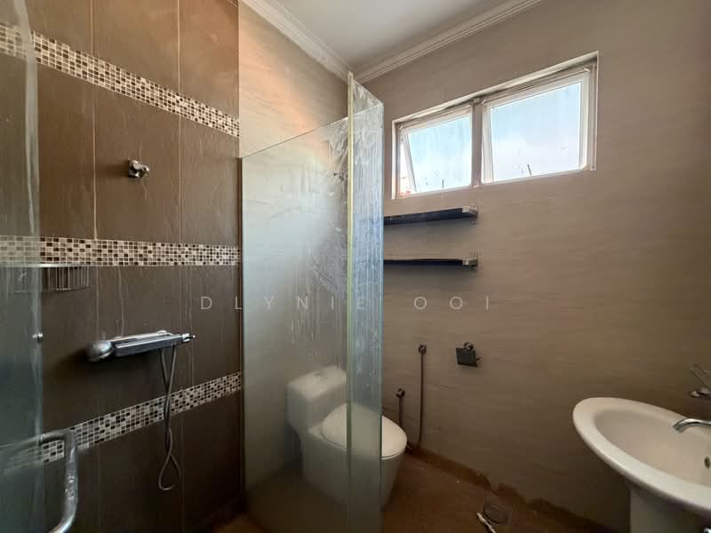 Semi-Detached House for Sale in Beverly Heights (Ampang) - Dlynie Ooi - Bathroom - PropertyGuru.com.my