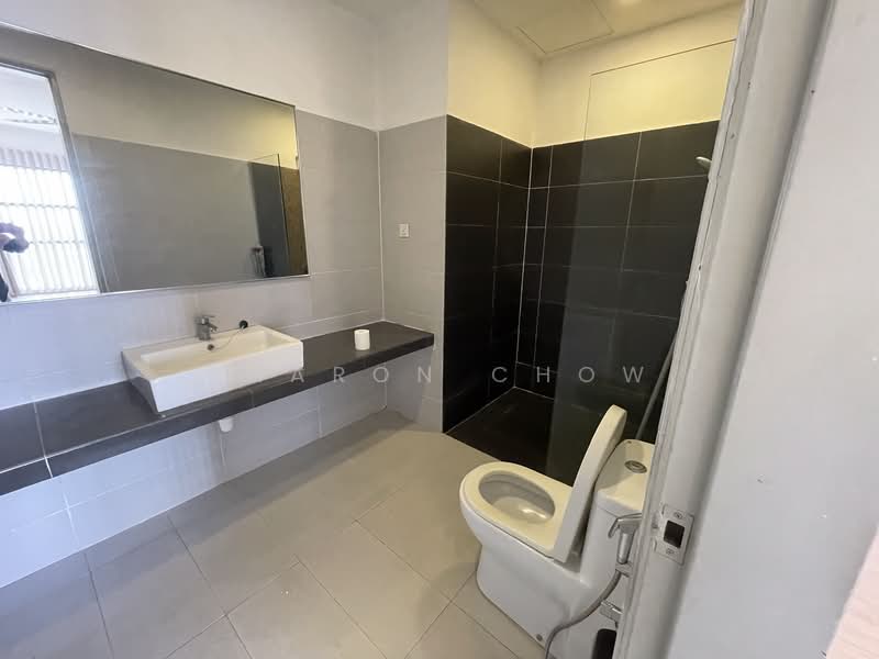 Kondominium untuk Disewa di X2 Residency - Sharon Chow - Bathroom - PropertyGuru.com.my
