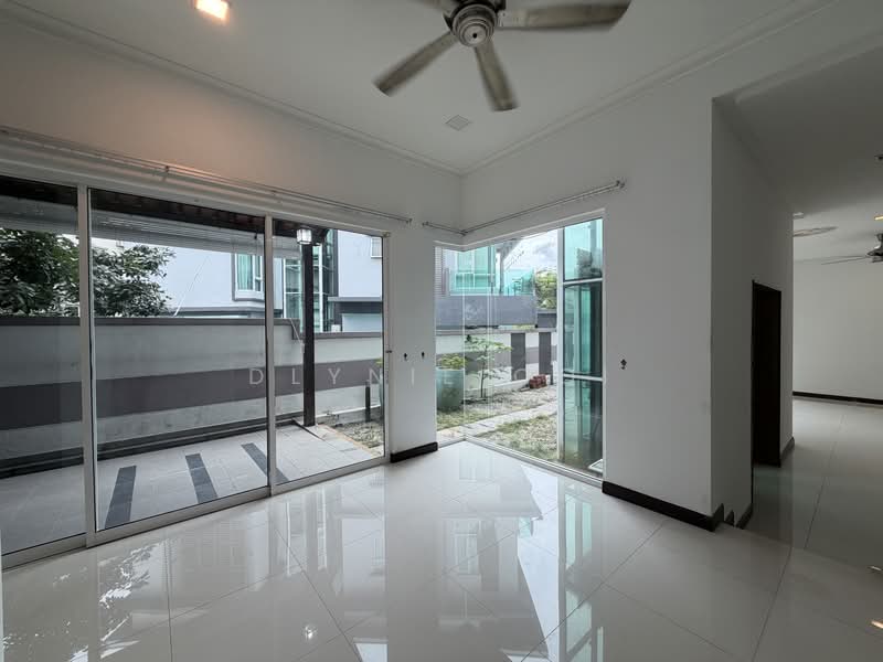 Semi-Detached House for Sale in Beverly Heights (Ampang) - Dlynie Ooi - Living Room - PropertyGuru.com.my