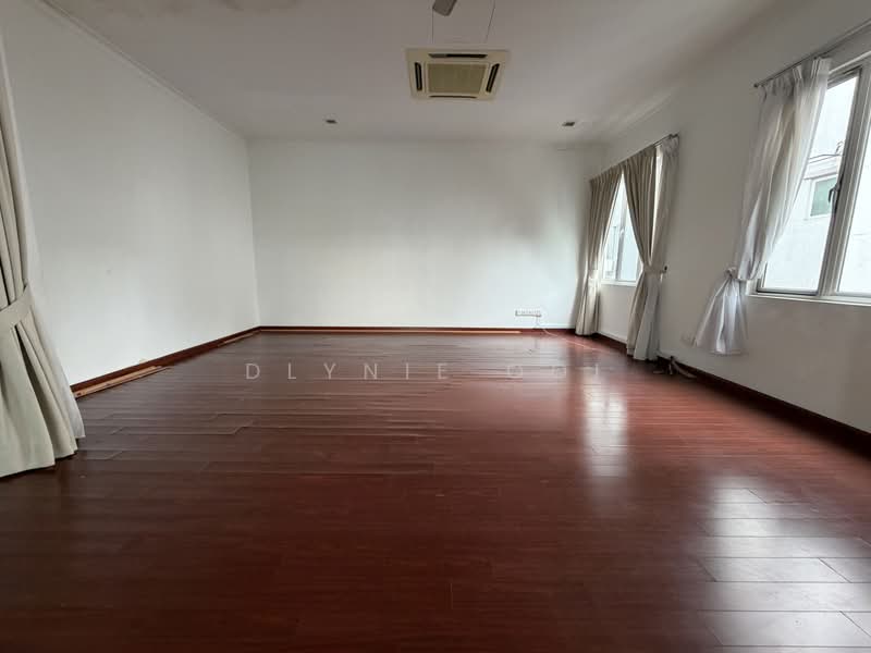 Semi-Detached House for Sale in Beverly Heights (Ampang) - Dlynie Ooi - Living Room - PropertyGuru.com.my