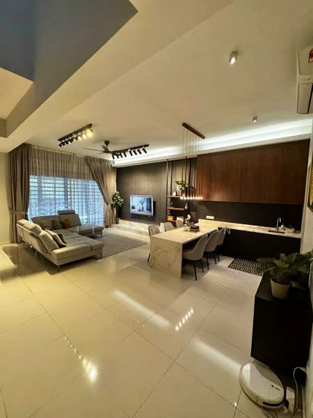2-storey Terraced House for Sale in Bandar Seri Coalfields (Sungai Buloh) - Jimmy Tan - Living Room - PropertyGuru.com.my