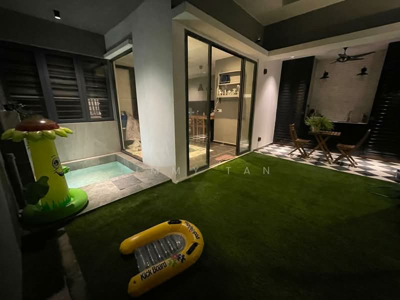 2-storey Terraced House for Sale in Bandar Seri Coalfields (Sungai Buloh) - Jimmy Tan - Garden - PropertyGuru.com.my