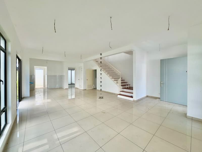 Rumah Berkembar untuk Dijual di Setia Utama (Setia Alam) - Hao Kai Khaw - Living Room - PropertyGuru.com.my