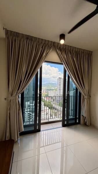 Kediaman Servis untuk Dijual di Sunway Avila Residences - Hao Pua - Balcony - PropertyGuru.com.my