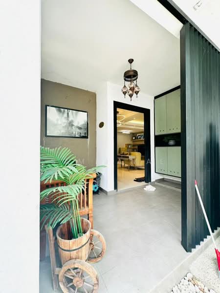 Rumah Teres 3-Tingkat untuk Dijual di Denai Alam (Shah Alam) - Sam Jamal - Entrance - PropertyGuru.com.my
