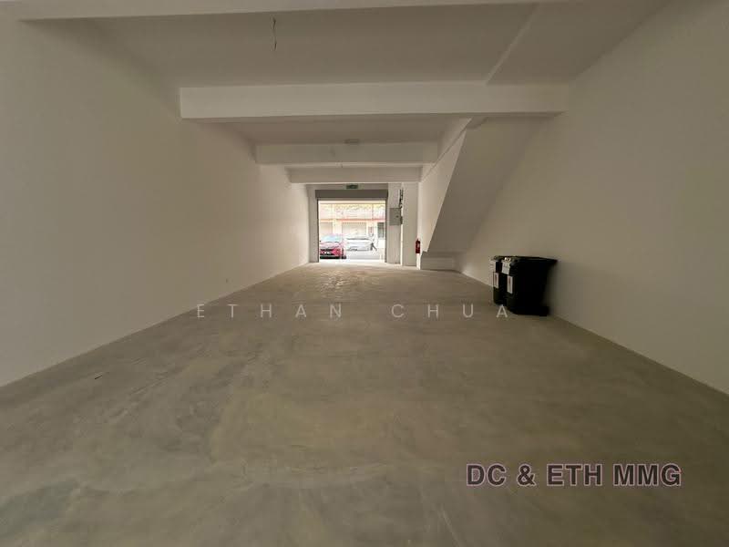 Shop / Office for Rent in Bandar Rimbayu (Telok Panglima Garang) - Ethan Chua - Entrance - PropertyGuru.com.my