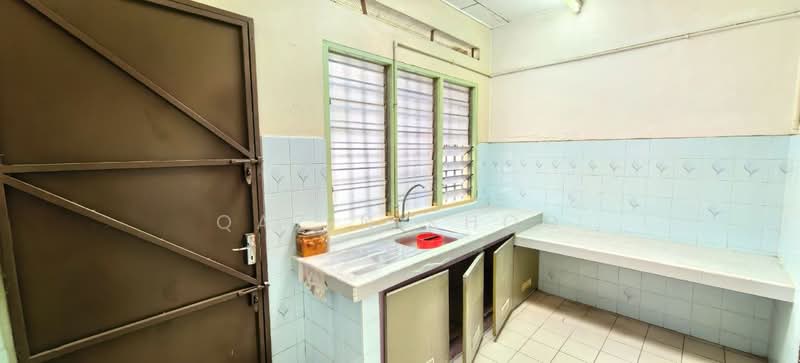 Rumah Teres 2-Tingkat untuk Dijual di Pekan Razaki (Ipoh) - Qazin Khoo - Kitchen - PropertyGuru.com.my
