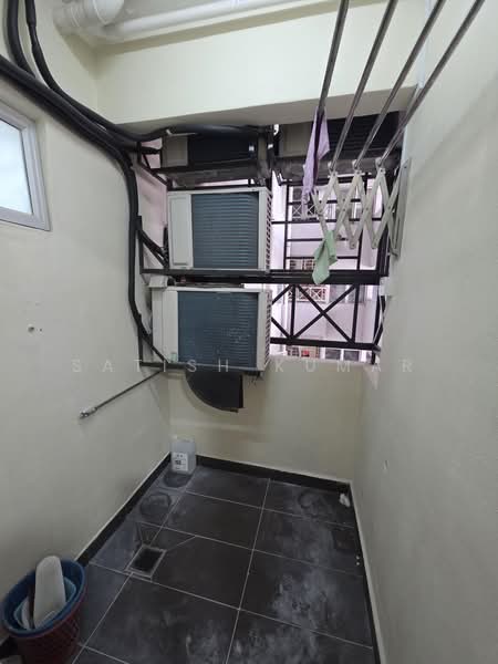 Kediaman Servis untuk Disewa di Putra Majestik - Satish Kumar - Balcony - PropertyGuru.com.my